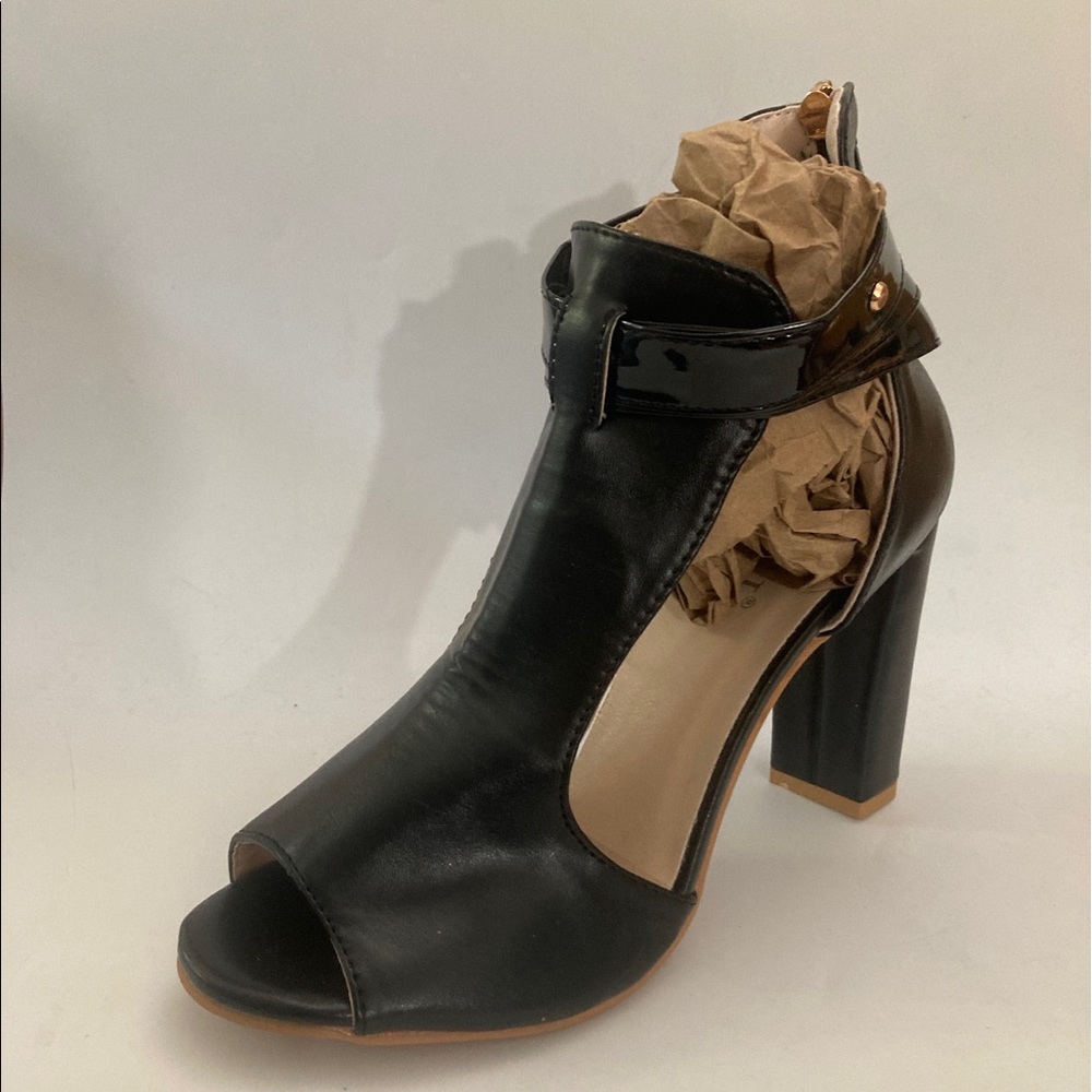 Rosy Womens Stud-Accent Strappy Sandals Black Leather Size 8.5 M